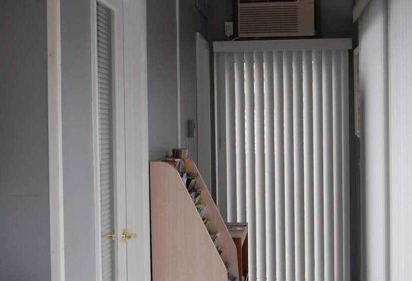 Отель Sea Breeze Ocean City