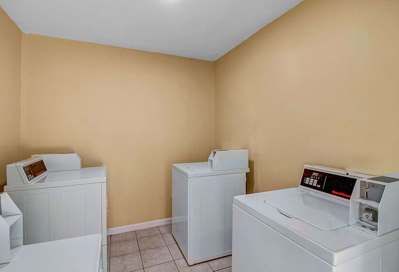 Motel 6front Royal, Va