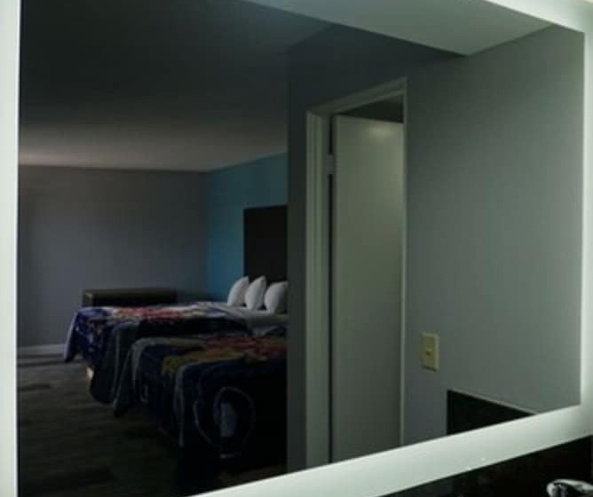 Thunderbird Motel