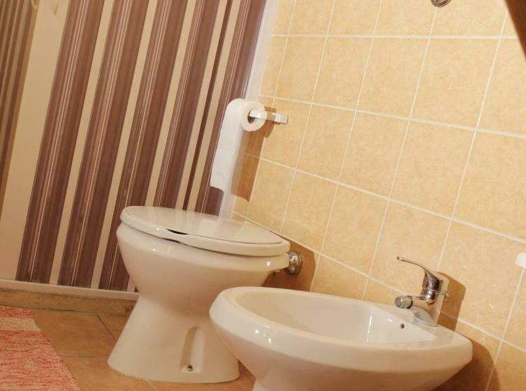 Exedra Holiday House