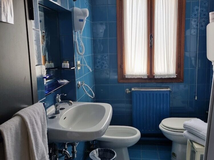 هتل Albergo Casa Peron
