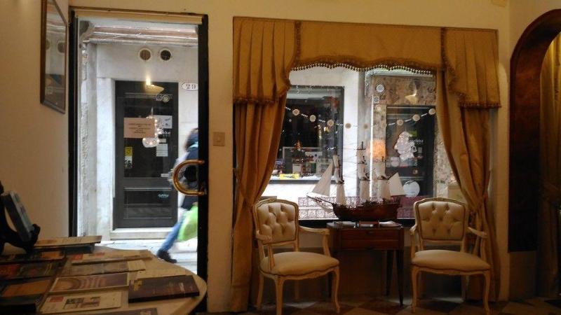 هتل Albergo Casa Peron