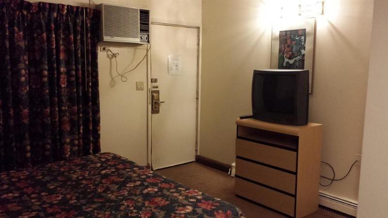 فندق Americana Inn Farmingdale