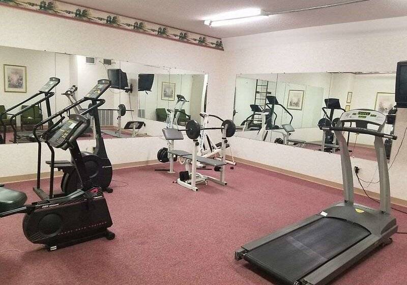 בית מלון כפרי Baymont By Wyndham Cookeville