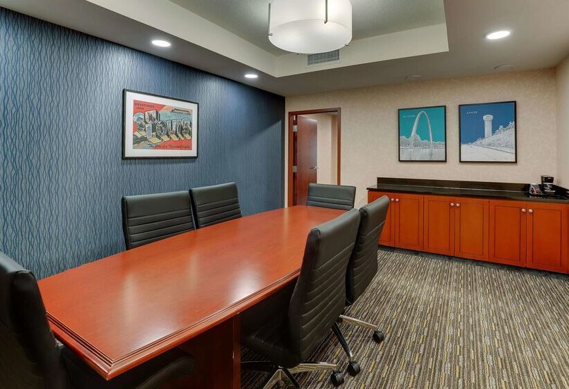 فندق Drury Inn & Suites St. Louis Arnold