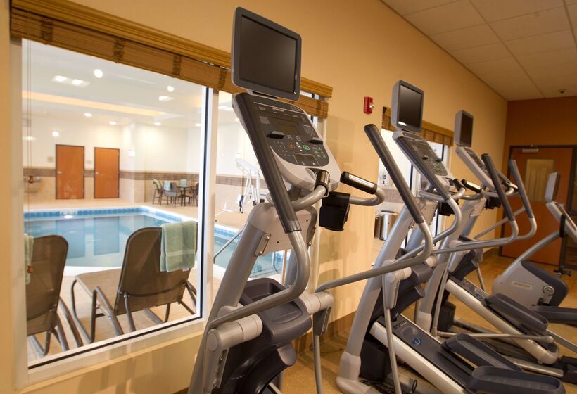 בית מלון כפרי Hilton Garden Inn Cedar Falls
