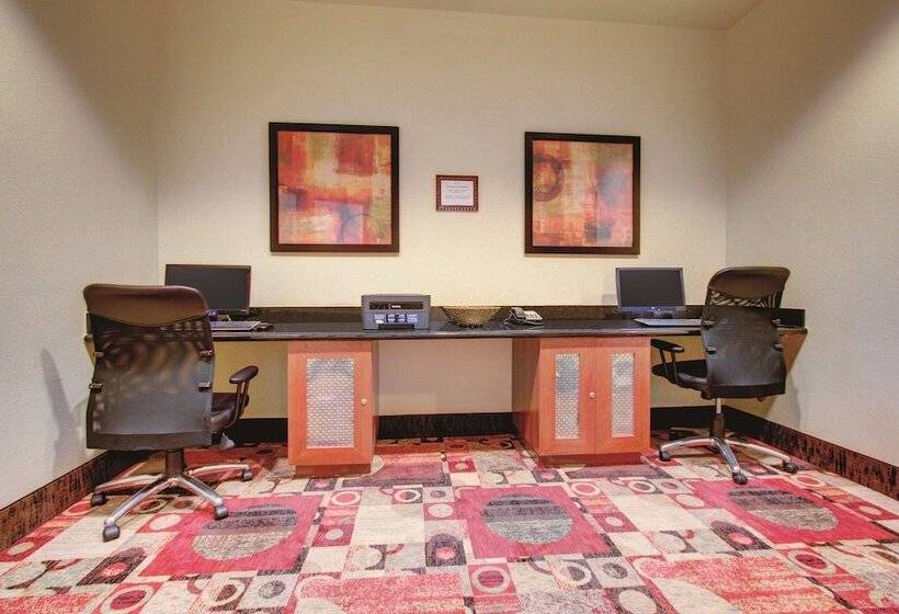 هتل La Quinta By Wyndham Denver Gateway Park