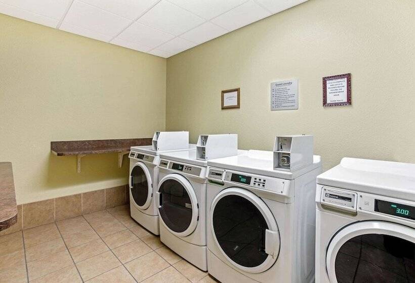 هتل La Quinta By Wyndham Denver Gateway Park