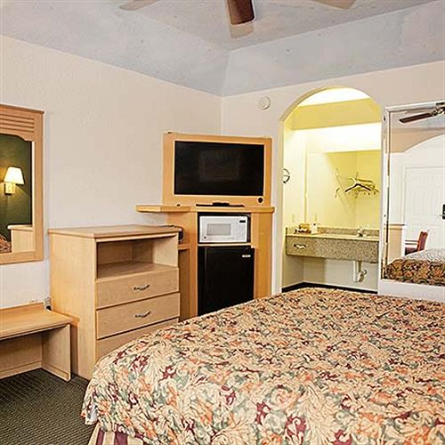 호텔 Palace Inn &Suites Willowbrook