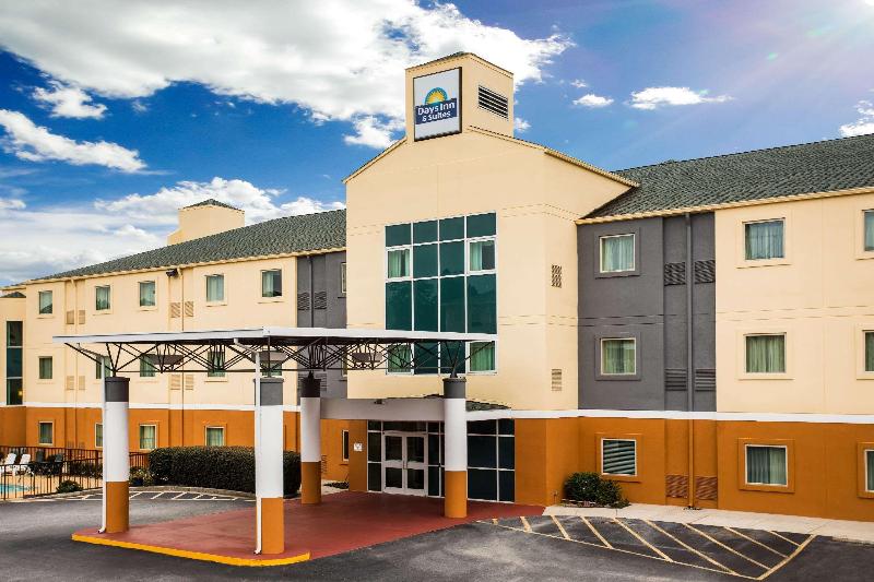 فندق على الطريق Days Inn & Suites By Wyndham Augusta Near Fort Eisenhower
