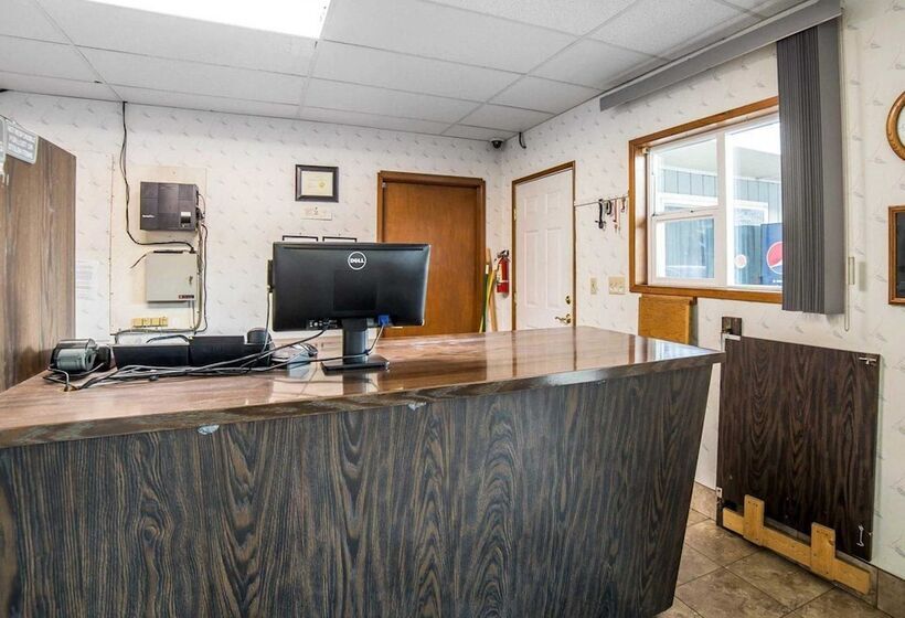 فندق على الطريق Rodeway Inn