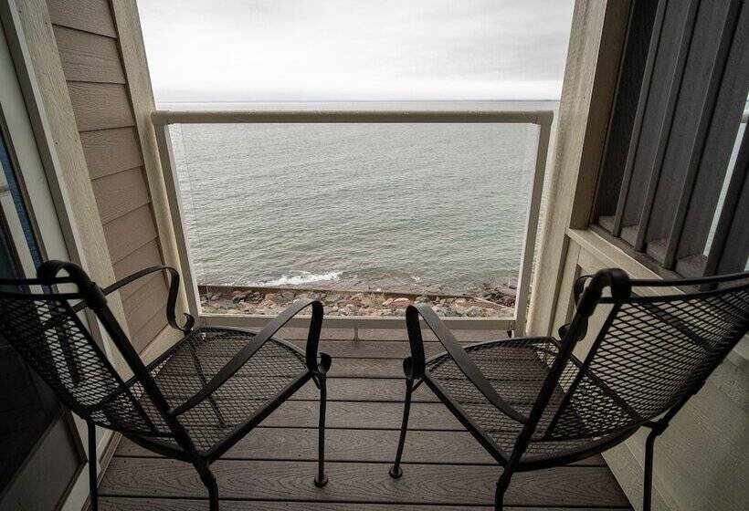 استراحتگاه Beacon Pointe On Lake Superior