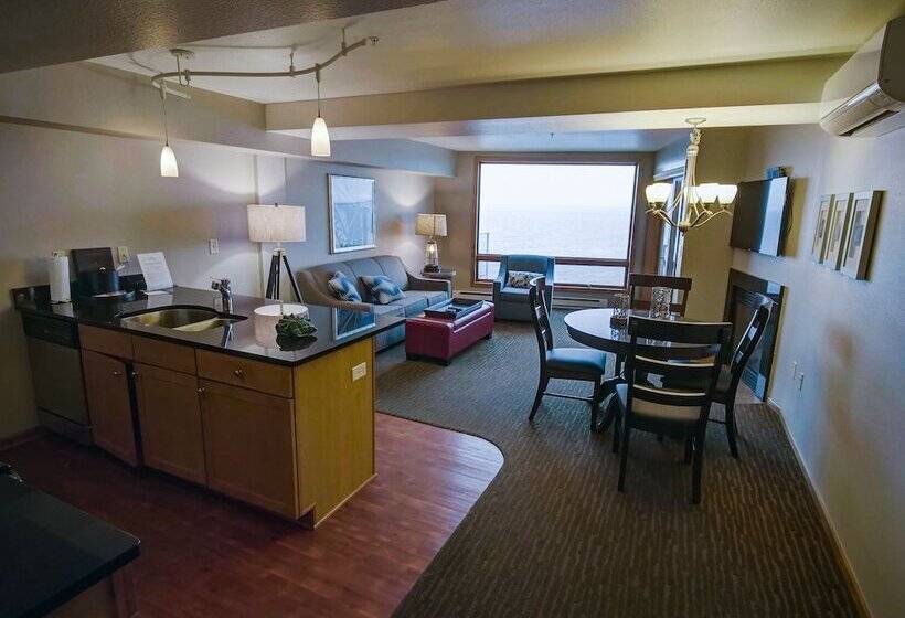 استراحتگاه Beacon Pointe On Lake Superior