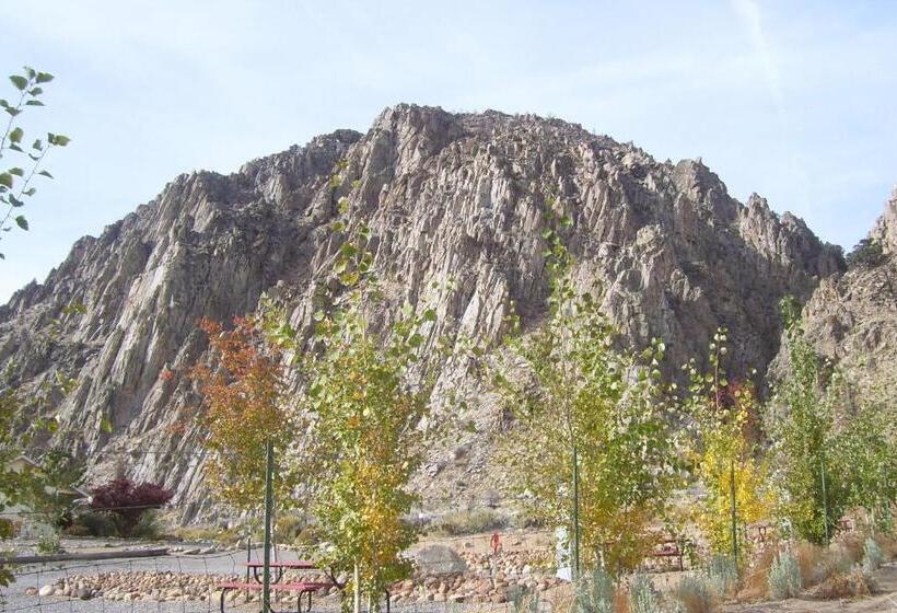 אתר נופש Meadowcliff Lodge Coleville