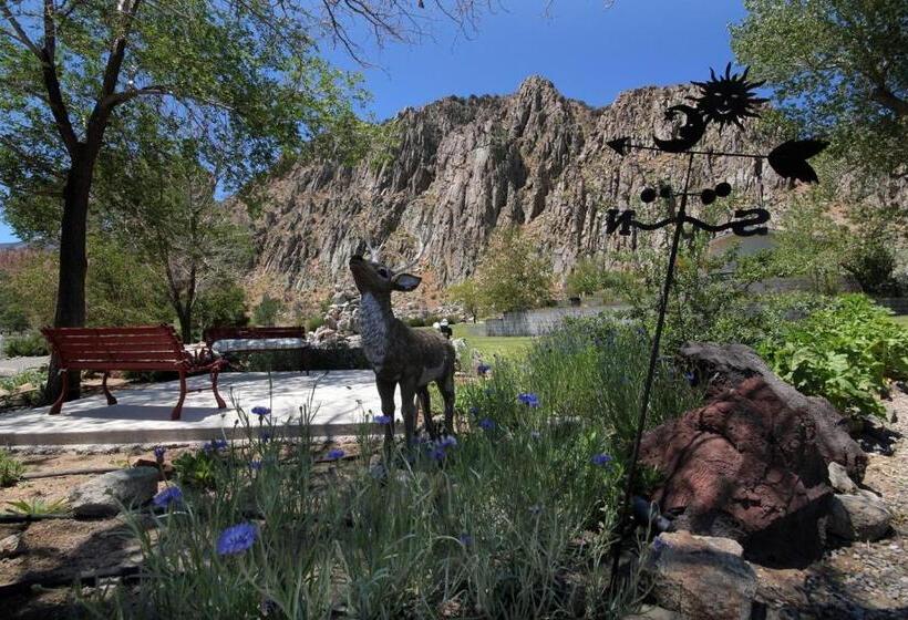 אתר נופש Meadowcliff Lodge Coleville