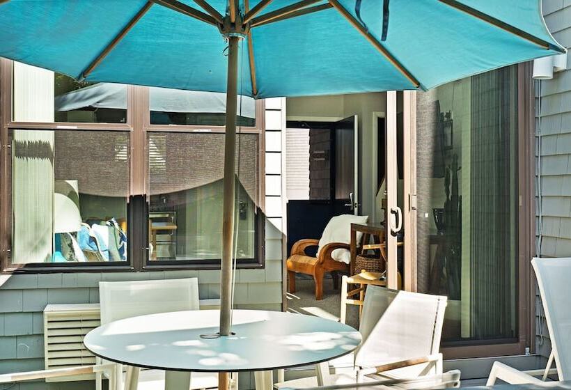 منتجع The Surf Club