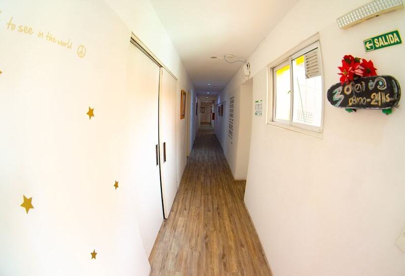 هاستل Ba Stop Hotel House