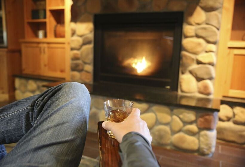 Hawthorn Extended Stay By Wyndham Minot