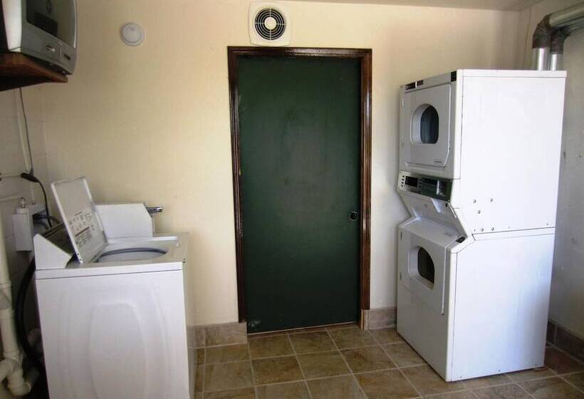 فندق Americas Best Value Inn & Suites Branson   Near The Strip