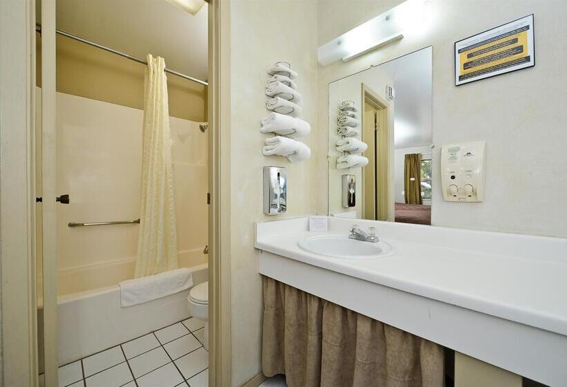 בית מלון כפרי Americas Best Value Inn   Legend S Inn