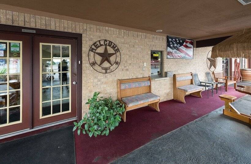 בית מלון כפרי Americas Best Value Inn   Legend S Inn