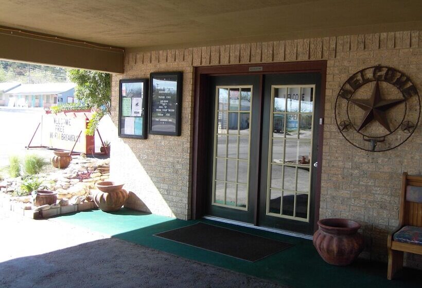 בית מלון כפרי Americas Best Value Inn   Legend S Inn