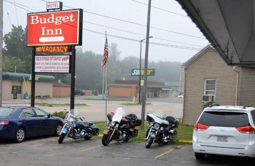 فندق Budget Inn Marinette
