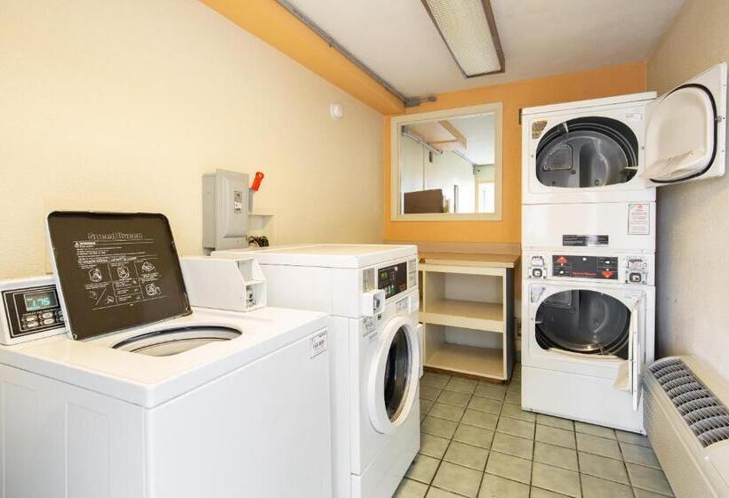 호텔 Days Inn By Wyndham New Philadelphia