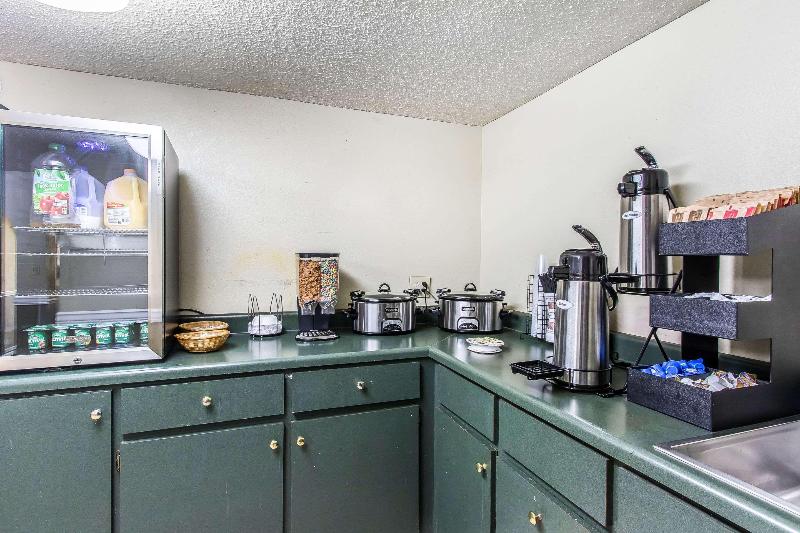 فندق Budgetel Inn