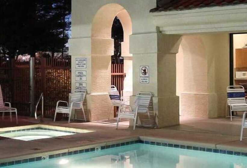호텔 Gateway Studio Suites