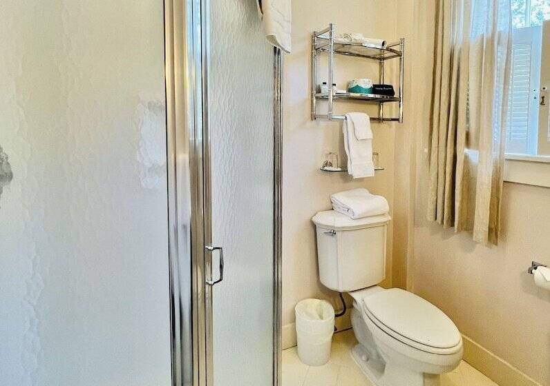 هتل Gateways Inn & Restaurant