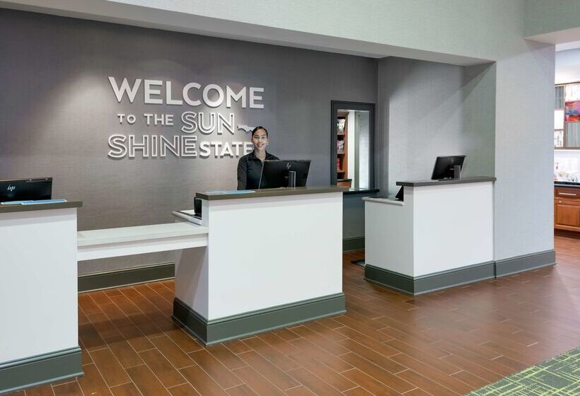 هتل Hampton Inn & Suites Orlando Airport @ Gateway Village