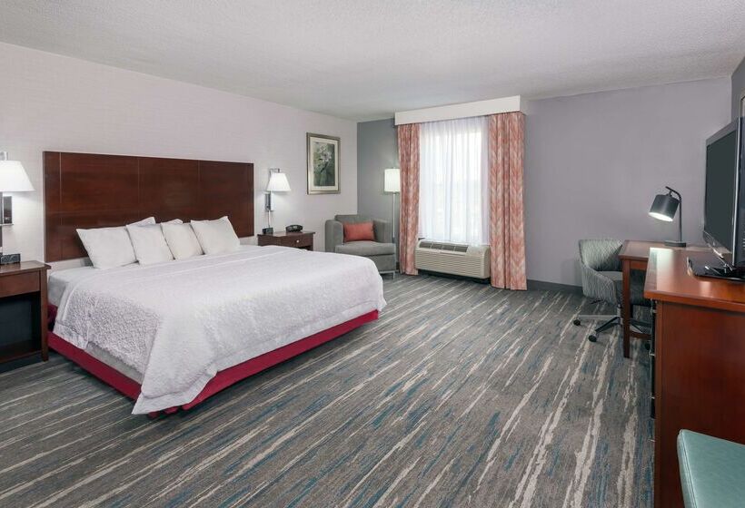 هتل Hampton Inn & Suites Orlando Airport @ Gateway Village
