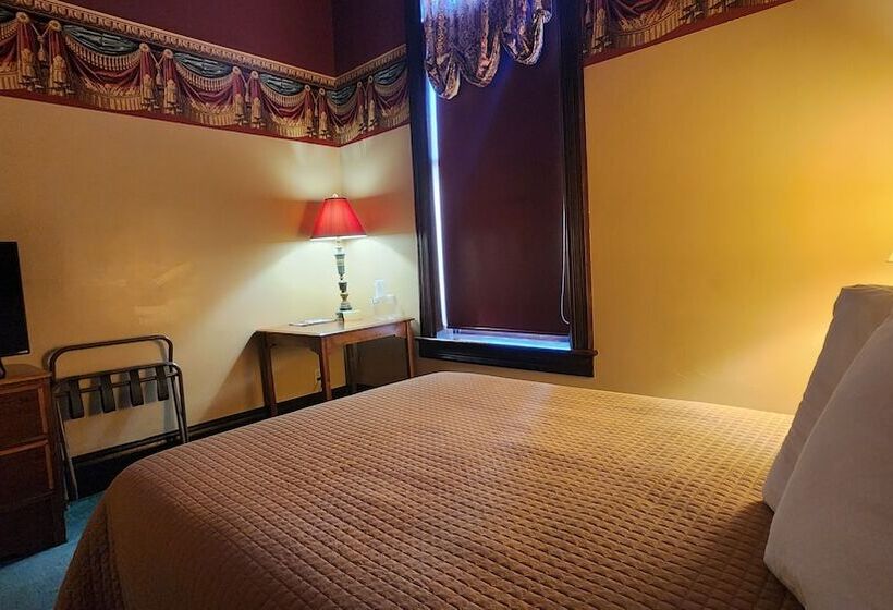 هتل Historic Iron Horse Inn   Deadwood