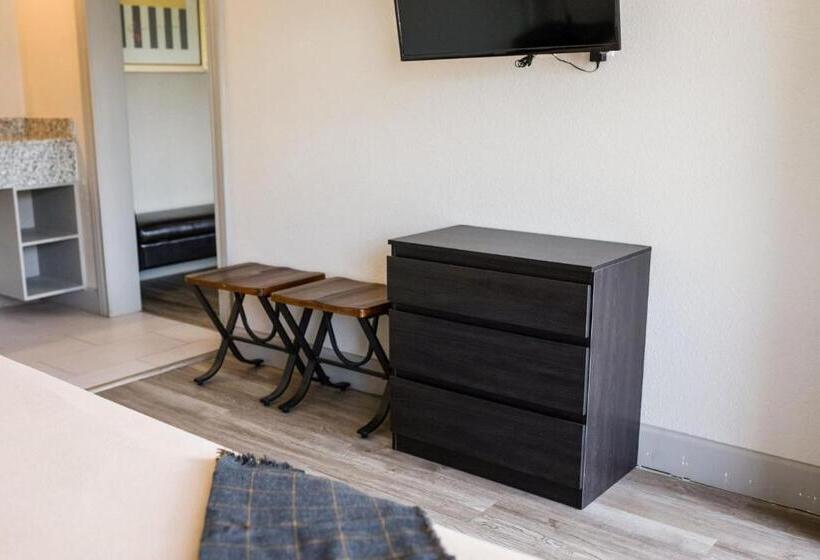 호텔 Merit Inn And Suites