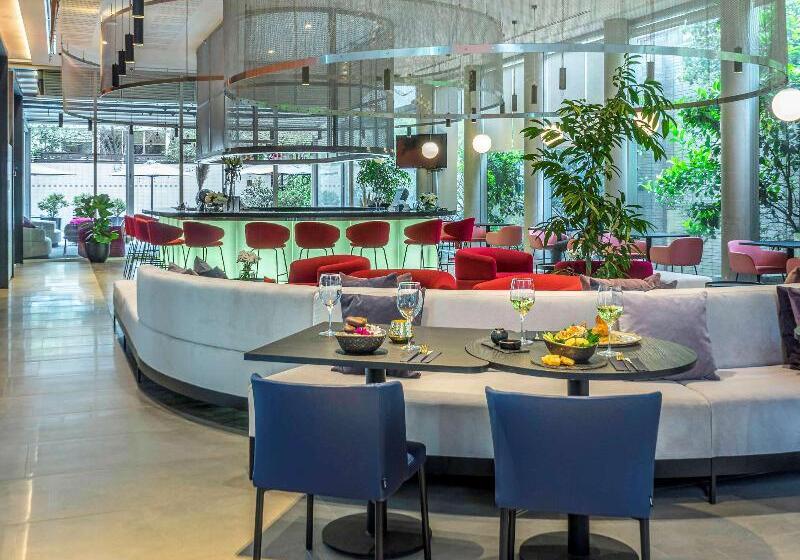 בית מלון כפרי Pullman Santiago Vitacura