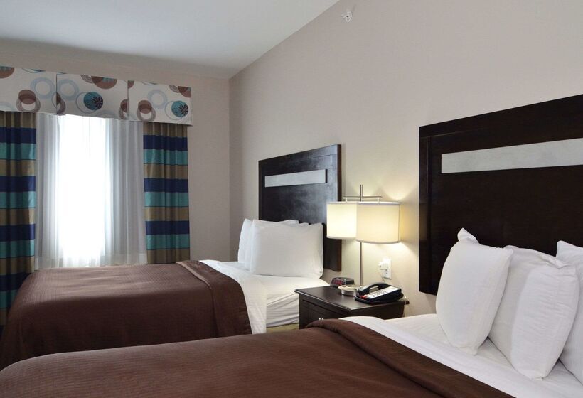 Отель Quality Inn & Suites Kenedy  Karnes City