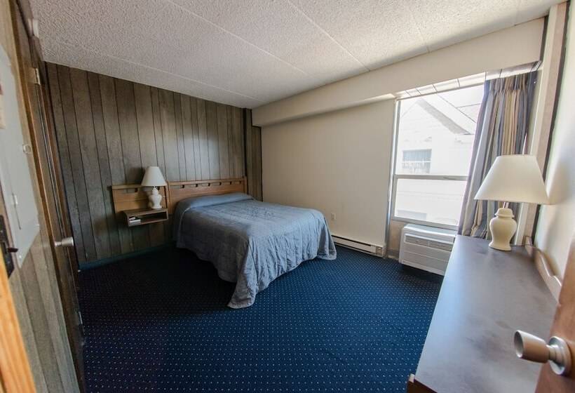 Мотель Windjammer Motor Inn