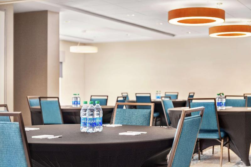 هتل Hampton Inn & Suites Miami Kendall