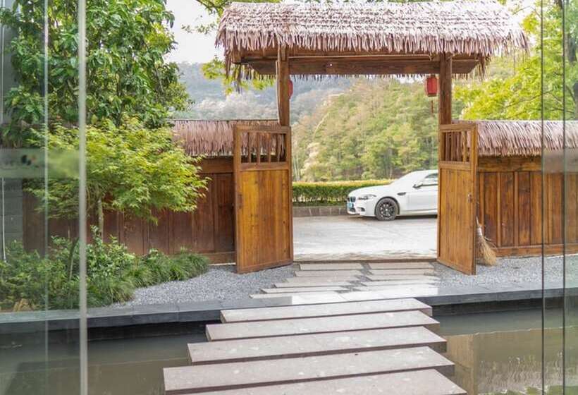 호텔 Yue Shan Shui She Taining