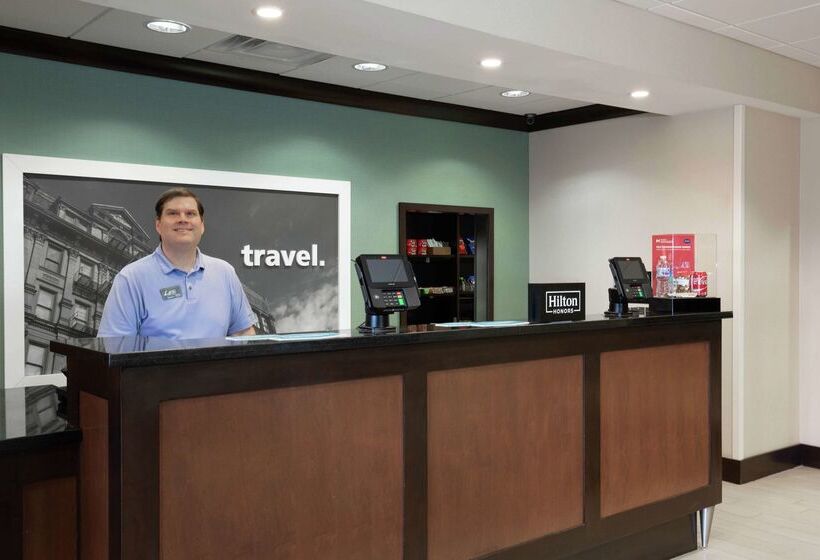 Hampton Inn & Suites Wheelingthe Highlands