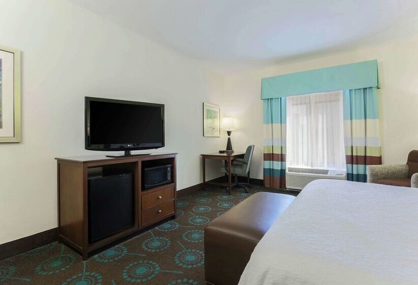 Hampton Inn & Suites Wheelingthe Highlands
