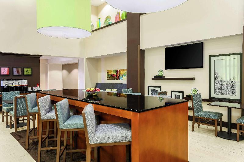 Hampton Inn & Suites Wheelingthe Highlands