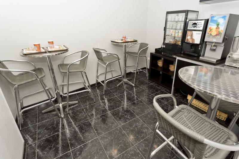 هتل Huni Hôtel