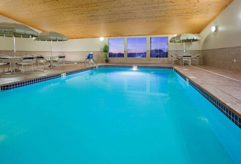 فندق Americinn By Wyndham Osage