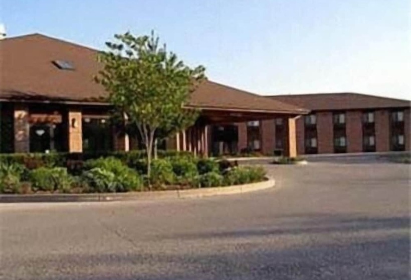 ホテル Amerihost Inn & Suites Fulton
