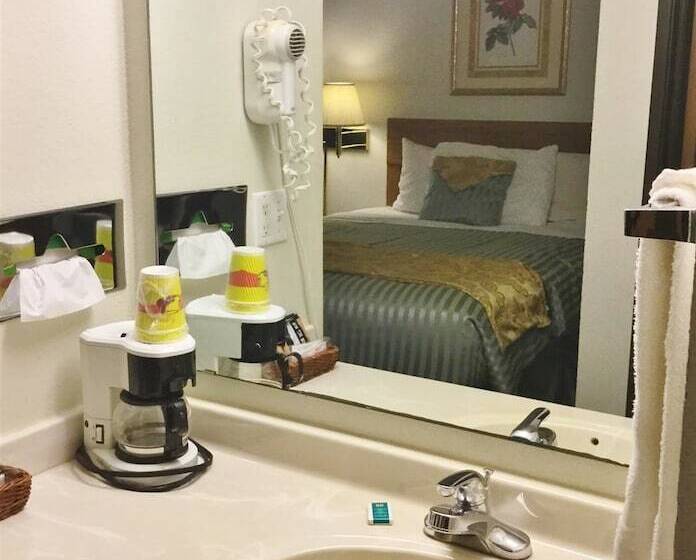 ホテル Amerihost Inn & Suites Fulton
