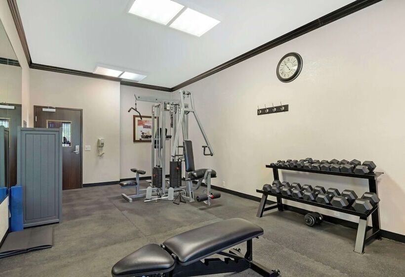 Отель Best Western Plus Pleasanton