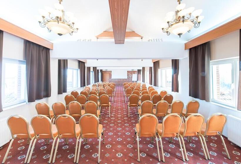 هتل Caro Horoscop