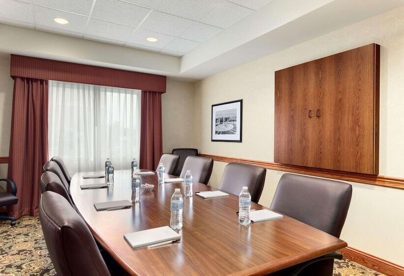 فندق Country Inn & Suites By Radisson, Buffalo South I90, Ny